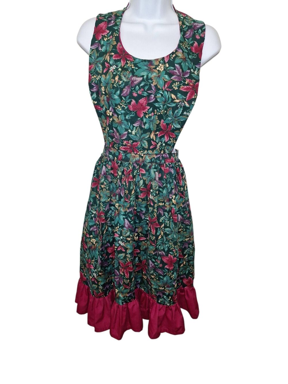 Vintage-style Poinsetta Pinafore Apron